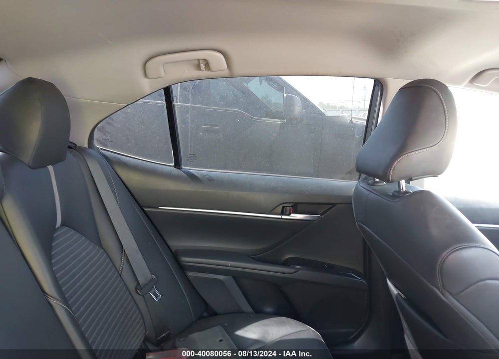 2018 TOYOTA CAMRY SE VIN: 4T1B11HK5JU606627