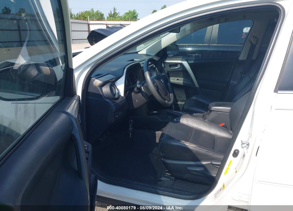2015 TOYOTA RAV4 XLE VIN: 2T3WFREV3FW180211
