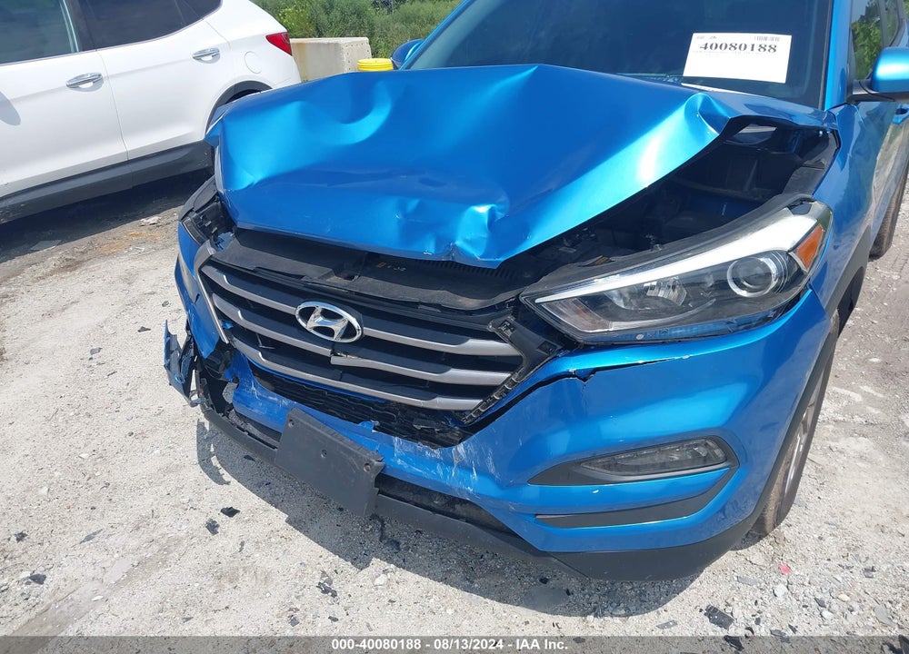 2017 HYUNDAI TUCSON SE VIN: KM8J3CA44HU472135
