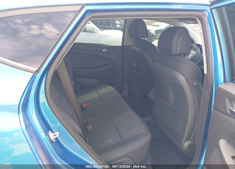 2017 HYUNDAI TUCSON SE VIN: KM8J3CA44HU472135