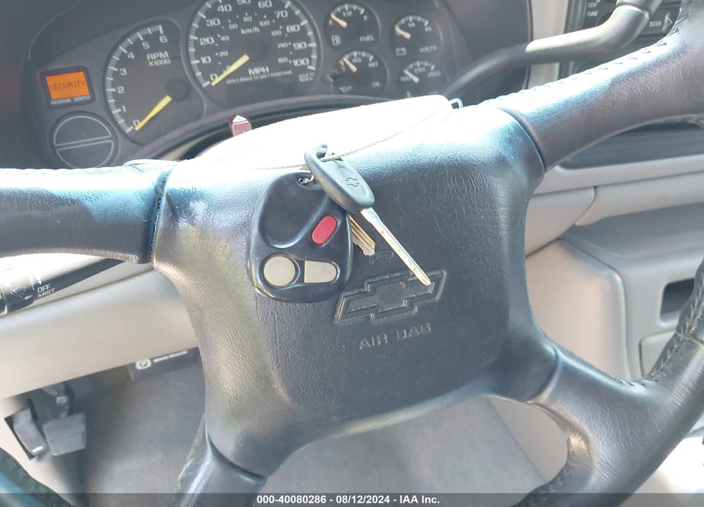 2000 CHEVROLET SILVERADO 1500 LS VIN: 1GCEC19T4YZ117927