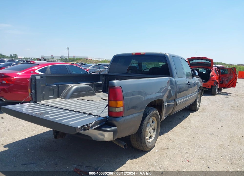 2000 CHEVROLET SILVERADO 1500 LS VIN: 1GCEC19T4YZ117927