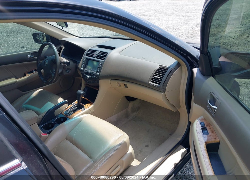 2005 HONDA ACCORD 3.0 EX VIN: 1HGCM66855A016201