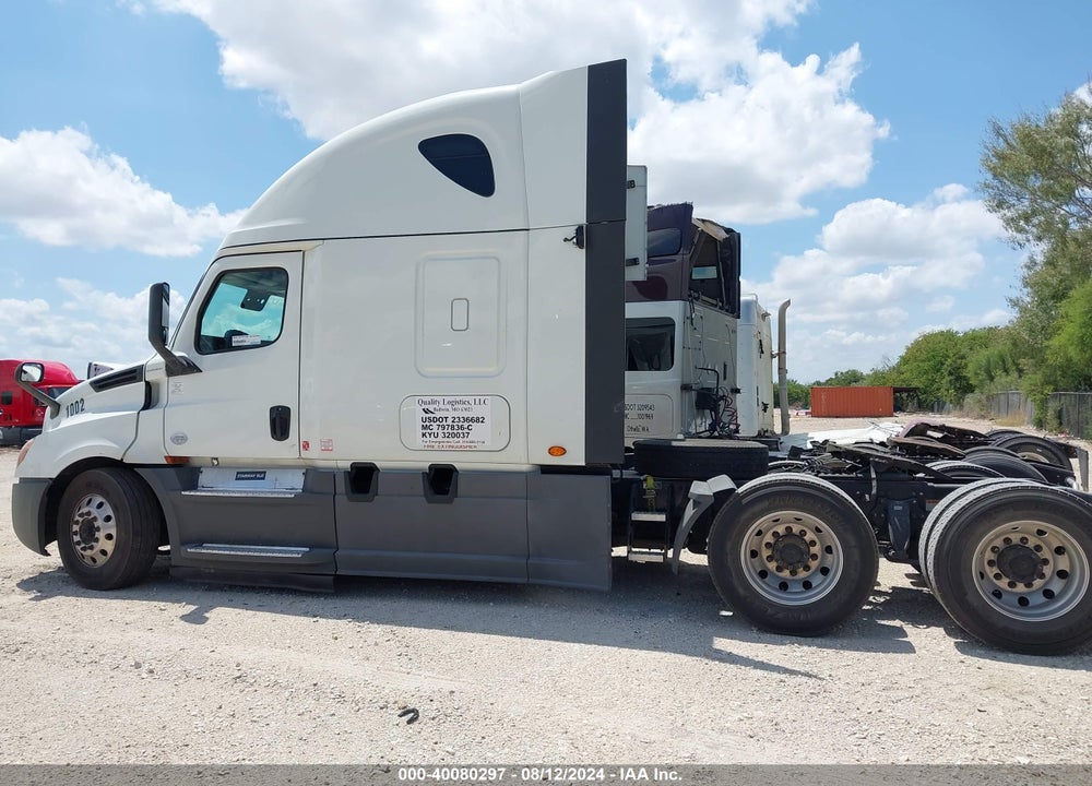 2020 FREIGHTLINER NEW CASCADIA 126 VIN: 3AKJHHDRXLSLH2302