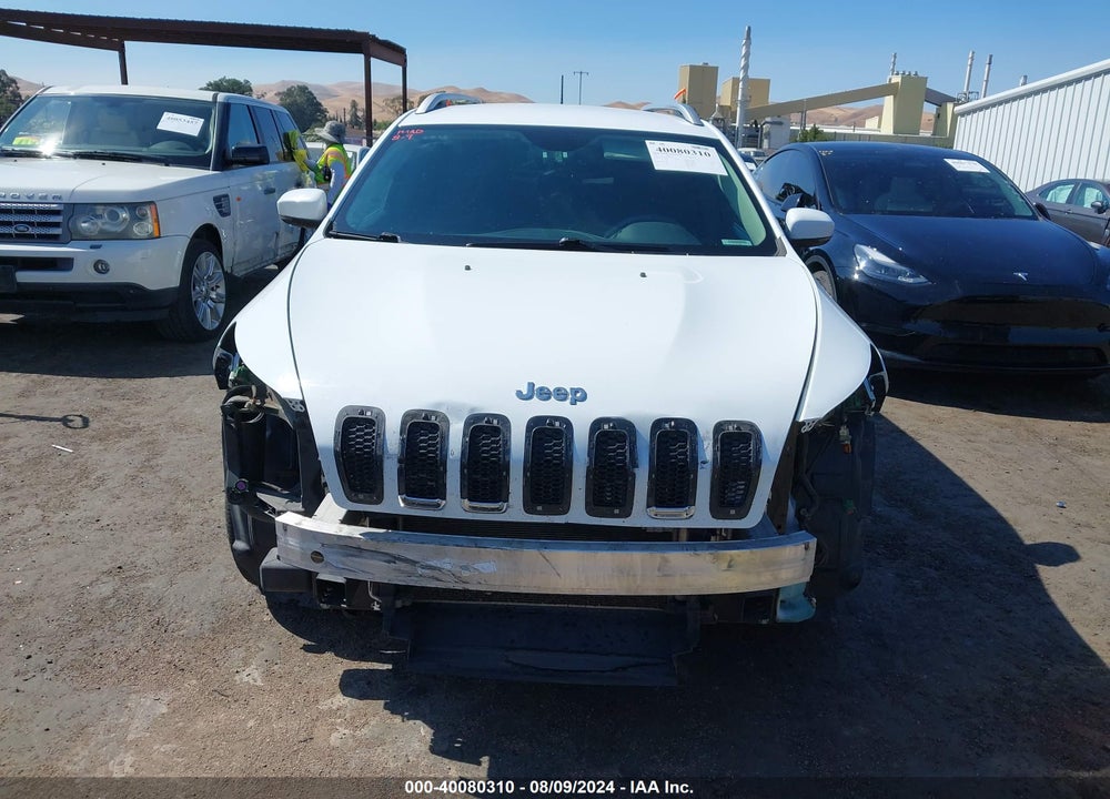 2017 JEEP CHEROKEE LATITUDE FWD VIN: 1C4PJLCS7HW653797