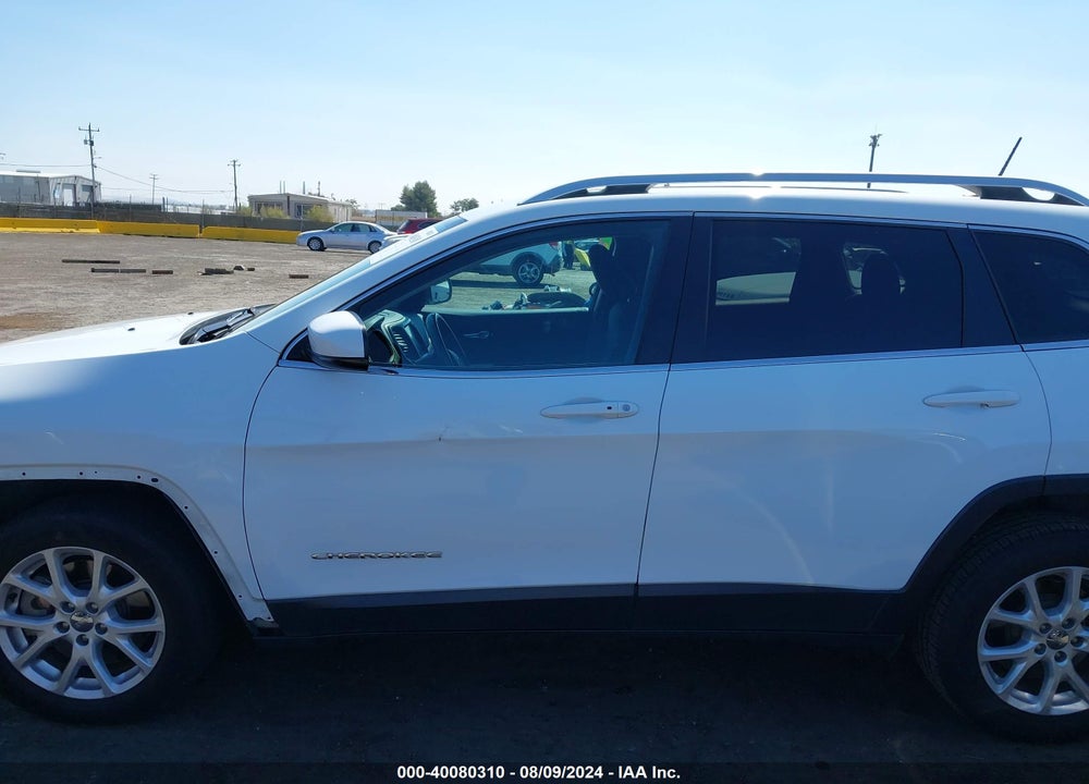 2017 JEEP CHEROKEE LATITUDE FWD VIN: 1C4PJLCS7HW653797
