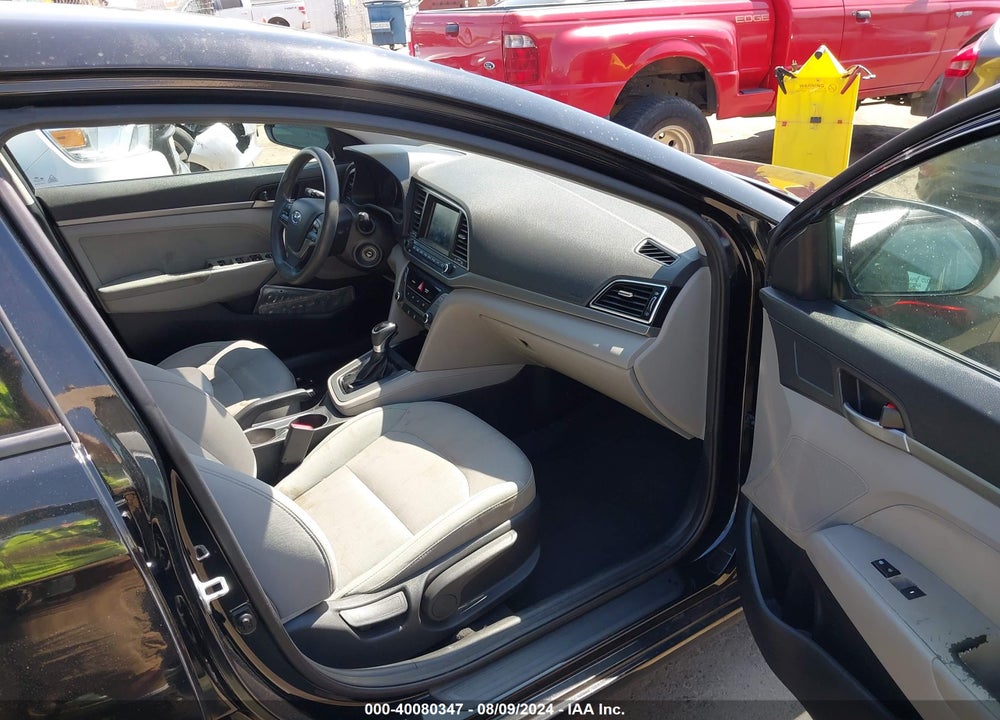 2017 HYUNDAI ELANTRA SE VIN: 5NPD84LF4HH046611