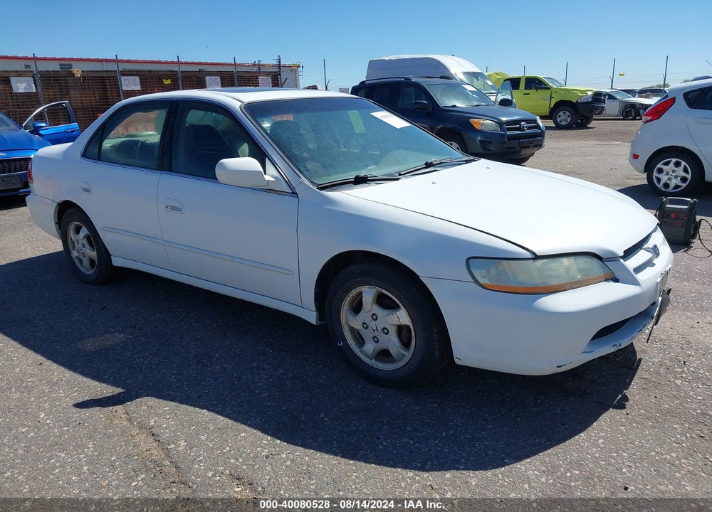 1999 HONDA ACCORD EX VIN: 1HGCG5557XA089260