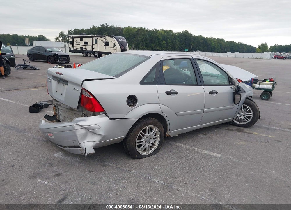 2005 FORD FOCUS ZX4 VIN: 1FAFP34N45W186214