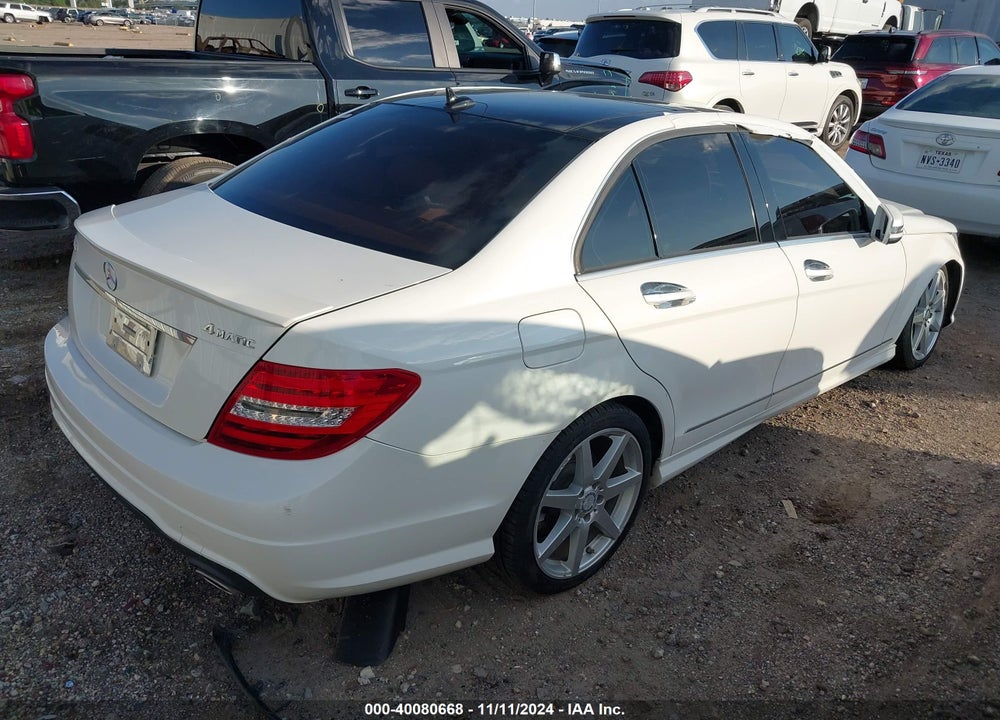 2013 MERCEDES-BENZ C 300 LUXURY 4MATIC/SPORT 4MATIC VIN: WDDGF8AB1DR253346