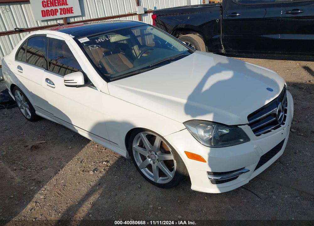 2013 MERCEDES-BENZ C 300 LUXURY 4MATIC/SPORT 4MATIC VIN: WDDGF8AB1DR253346