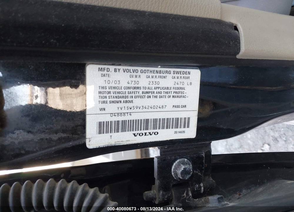 2004 VOLVO V70 2.5T VIN: YV1SW59V342402487
