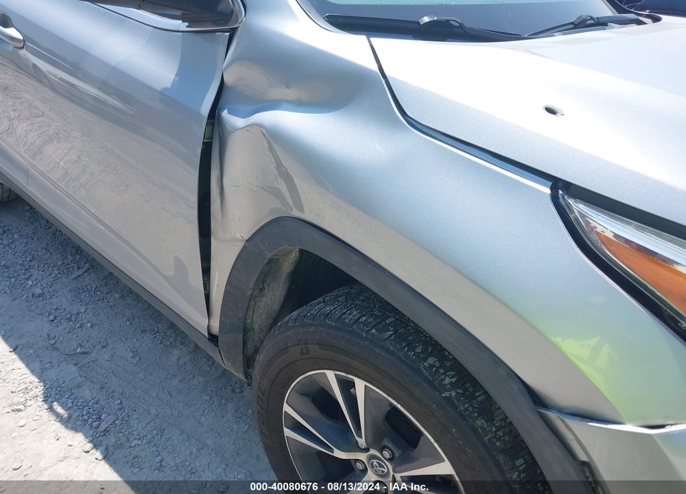 2019 TOYOTA HIGHLANDER LE PLUS VIN: 5TDZZRFH7KS365578
