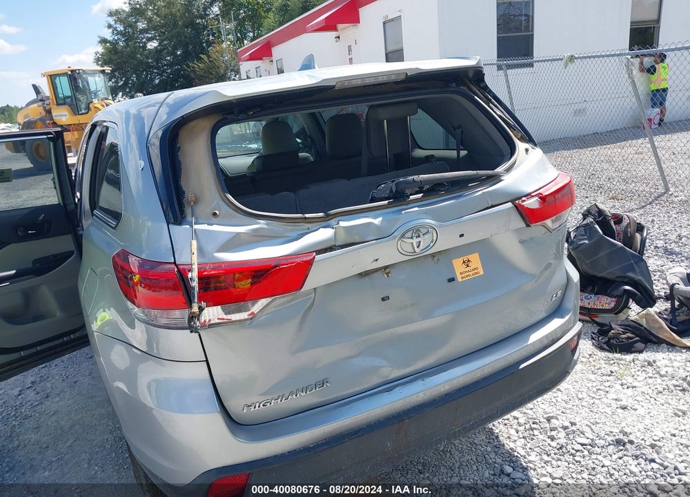 2019 TOYOTA HIGHLANDER LE PLUS VIN: 5TDZZRFH7KS365578