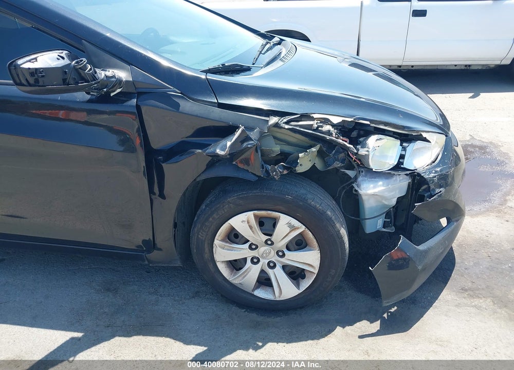 2016 HYUNDAI ELANTRA SE VIN: 5NPDH4AE9GH708207