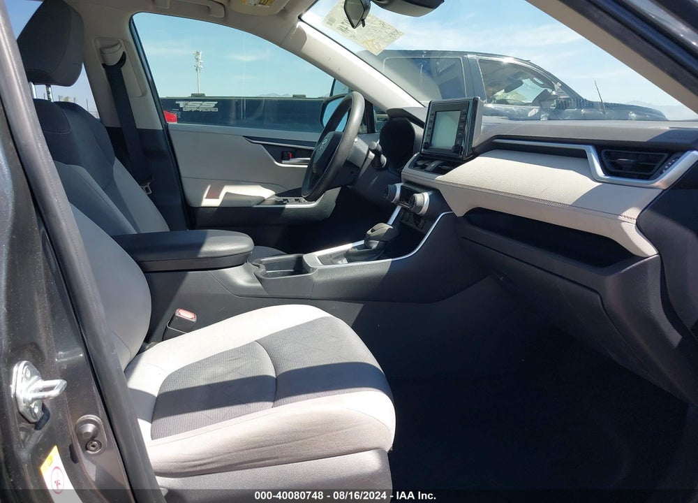 2019 TOYOTA RAV4 XLE VIN: JTMW1RFV8KD507657