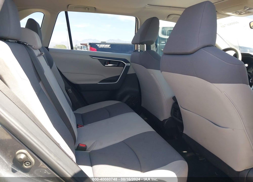 2019 TOYOTA RAV4 XLE VIN: JTMW1RFV8KD507657