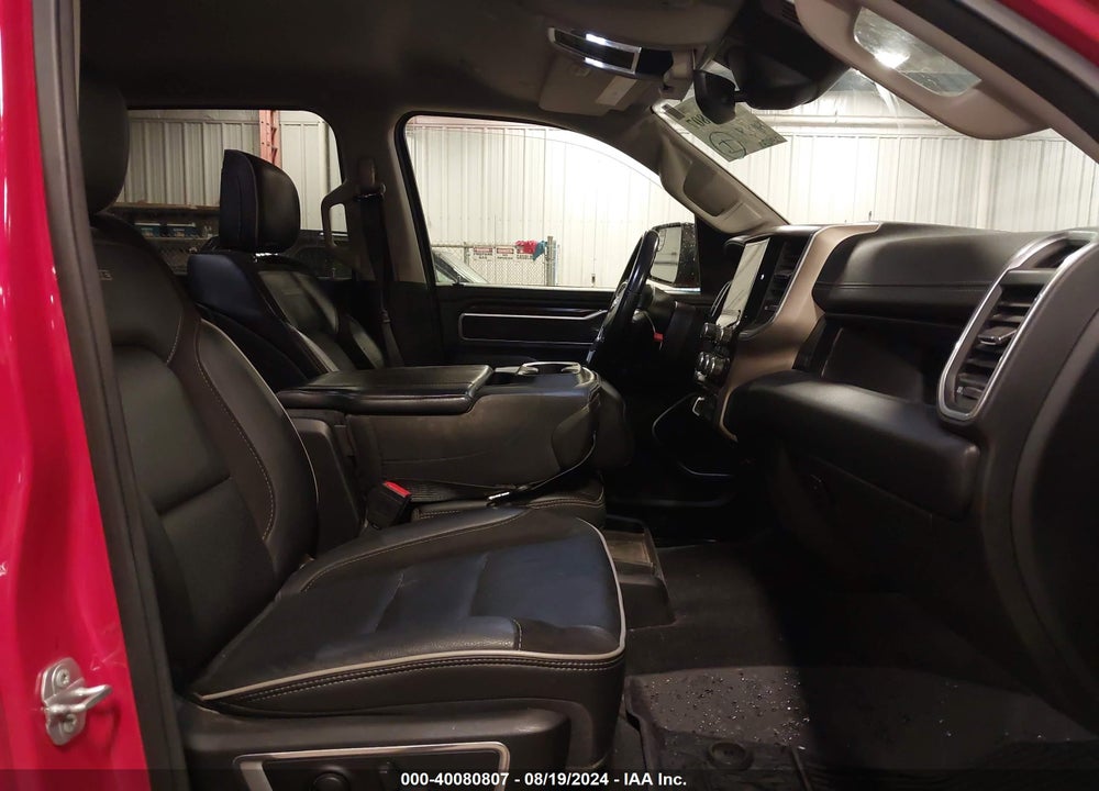 2022 RAM 1500 LAIE  4X4 5'7 BOX VIN: 1C6SRFJTXNN193284