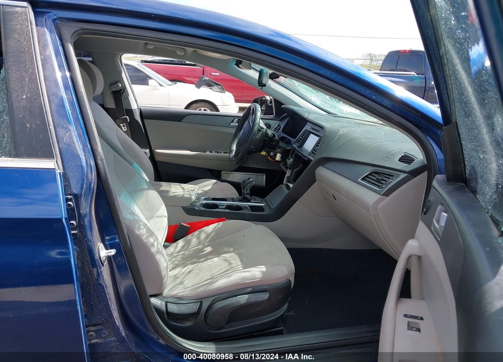 2016 HYUNDAI SONATA SE VIN: 5NPE24AF2GH333677