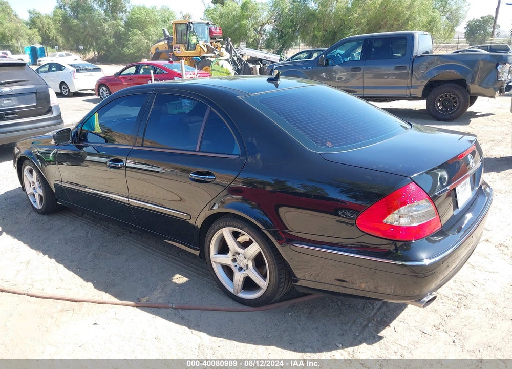 2007 MERCEDES-BENZ E 550 VIN: WDBUF72X67B163428