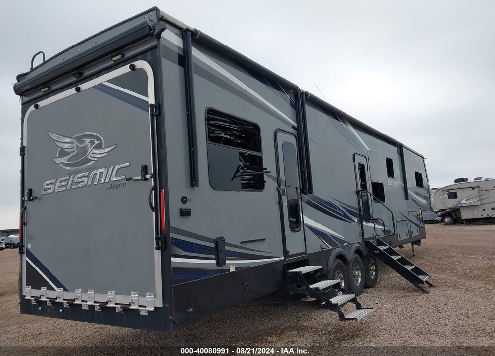 2019 JAYCO SEISMIC 4013 VIN: 1UJCJSCV8K19S0081