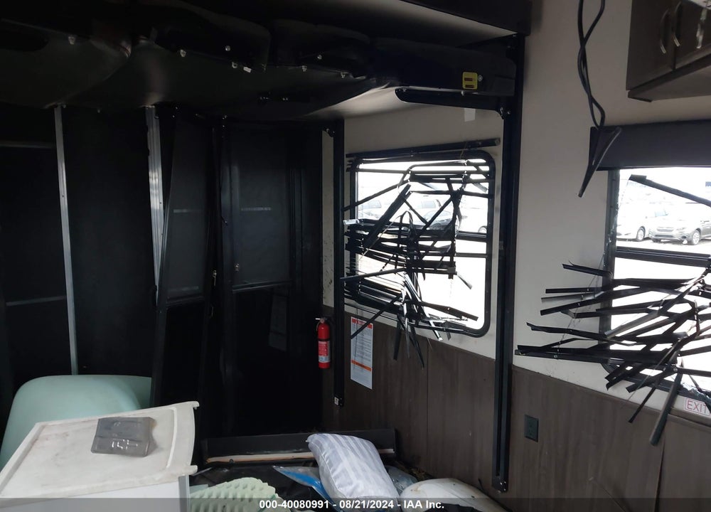2019 JAYCO SEISMIC 4013 VIN: 1UJCJSCV8K19S0081