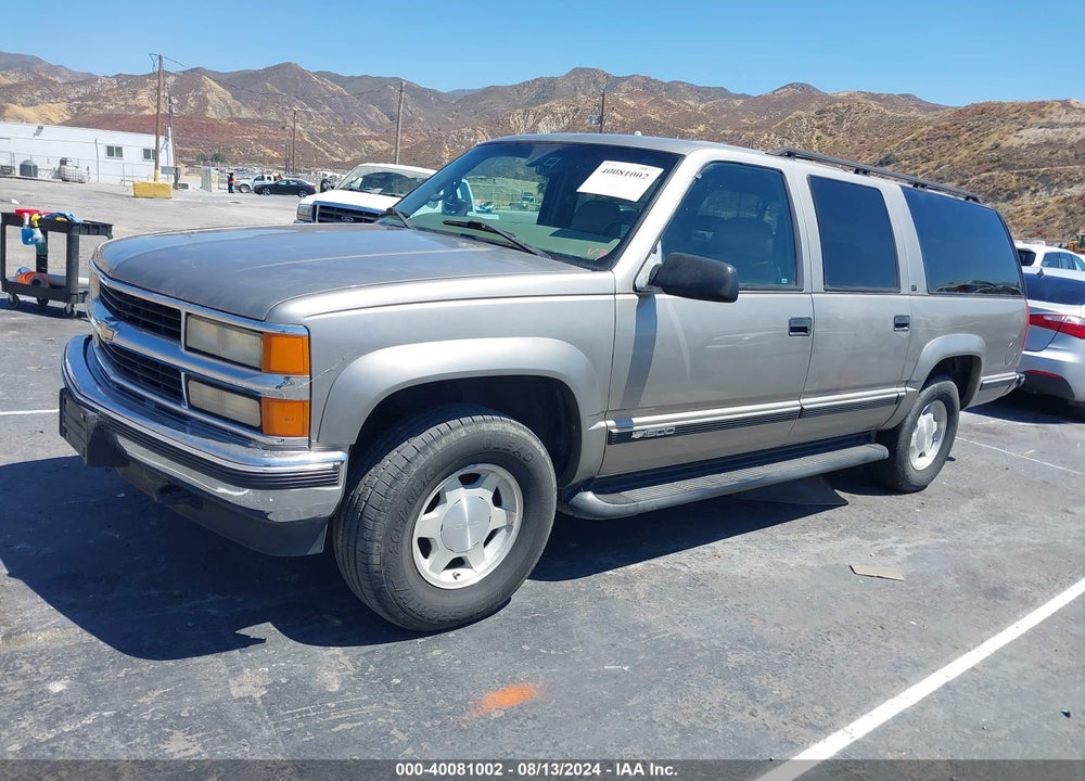 1999 CHEVROLET SUBURBAN 1500 LT VIN: 3GNFK16R8XG257470