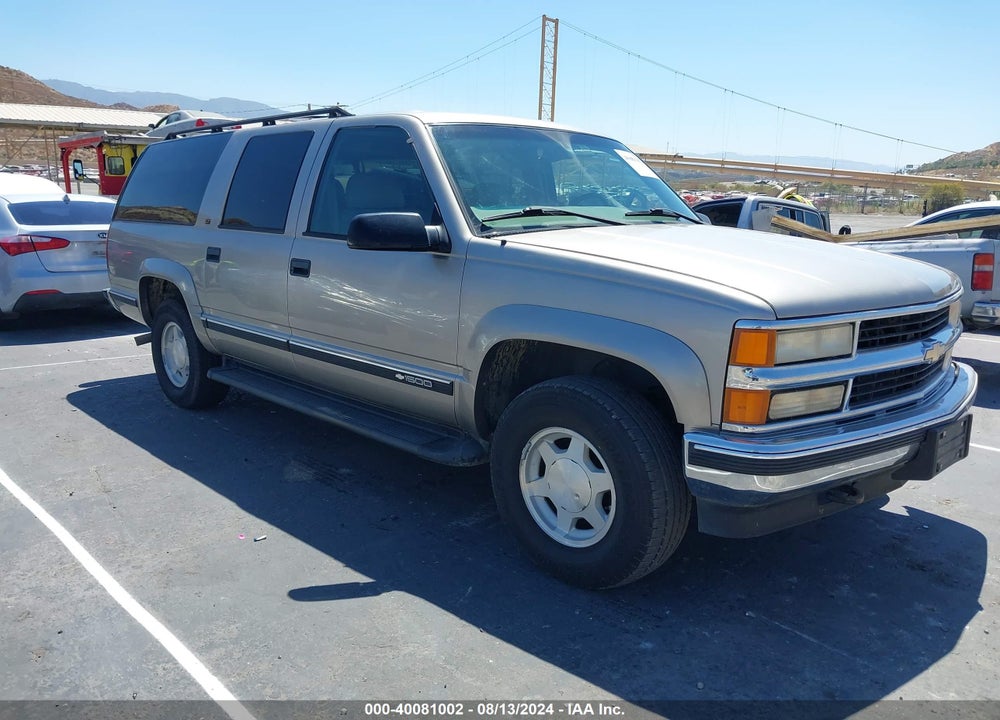 1999 CHEVROLET SUBURBAN 1500 LT VIN: 3GNFK16R8XG257470