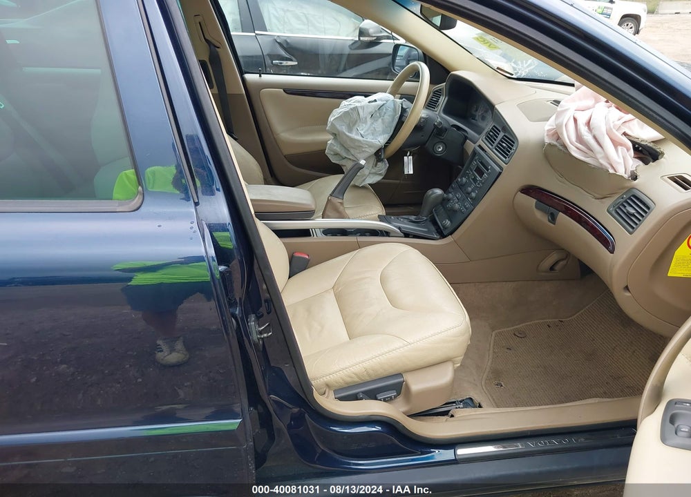 2003 VOLVO XC70 2.5T VIN: YV1SZ59H531103895