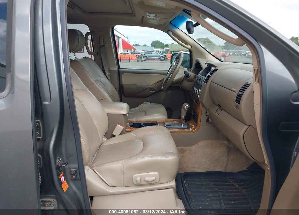 2005 NISSAN PATHFINDER LE VIN: 5N1AR18W45C704485