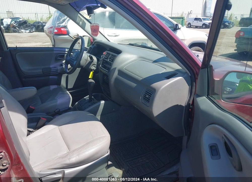 2002 CHEVROLET TRACKER HARD TOP LT VIN: 2CNBJ634026901933