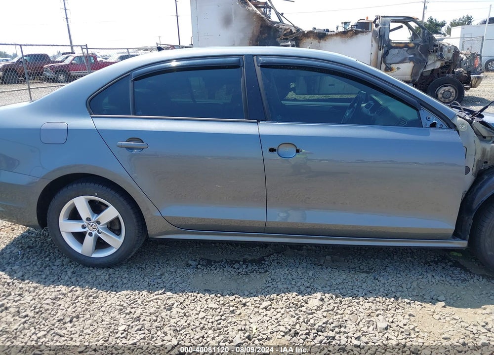 2012 VOLKSWAGEN JETTA 2.0L TDI VIN: 3VW3L7AJ0CM011759