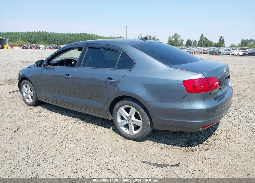 2012 VOLKSWAGEN JETTA 2.0L TDI VIN: 3VW3L7AJ0CM011759