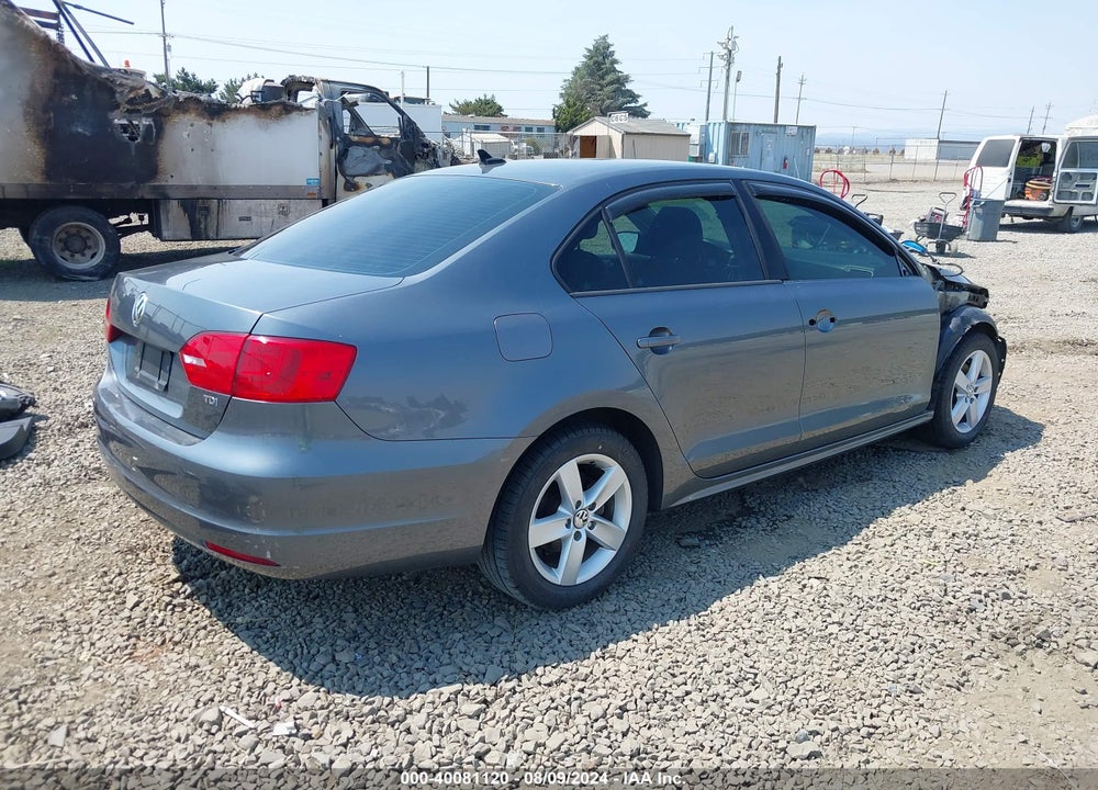 2012 VOLKSWAGEN JETTA 2.0L TDI VIN: 3VW3L7AJ0CM011759