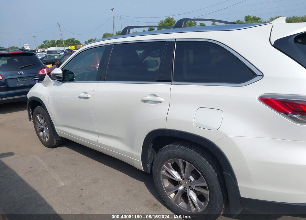 2015 TOYOTA HIGHLANDER XLE V6 VIN: 5TDJKRFH2FS108531