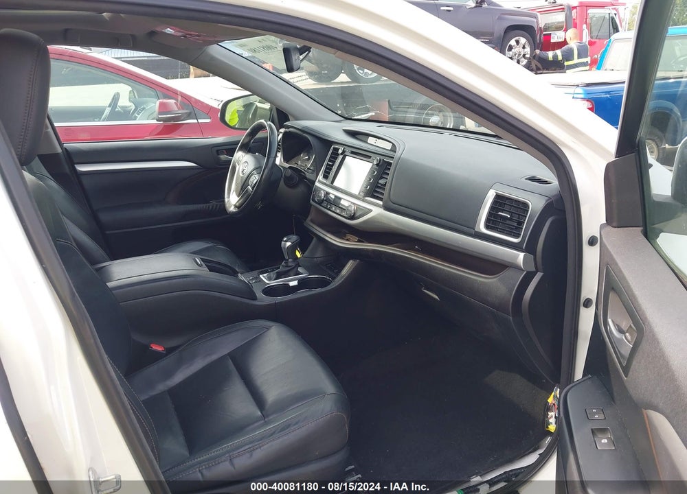 2015 TOYOTA HIGHLANDER XLE V6 VIN: 5TDJKRFH2FS108531
