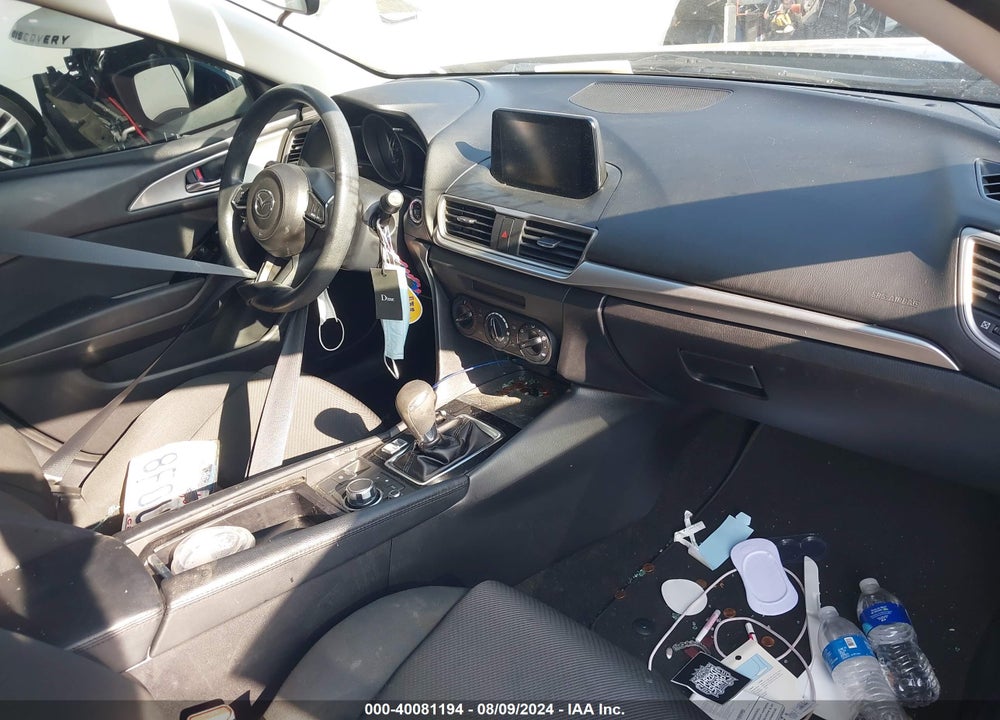 2018 MAZDA 3 SPORT VIN: 3MZBN1U76JM233416
