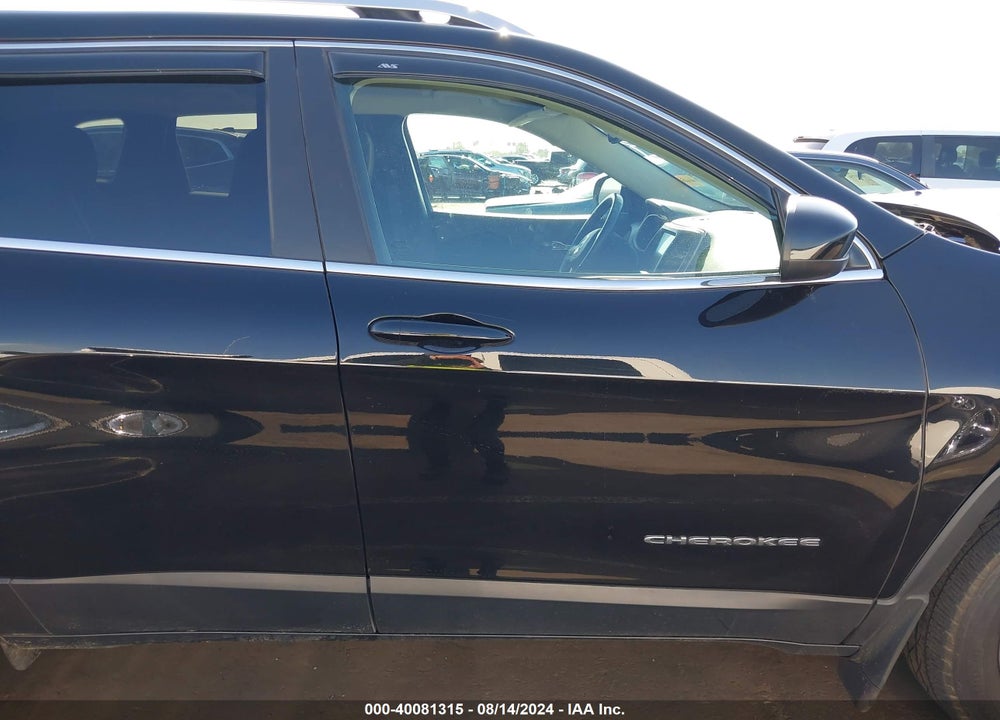 2017 JEEP CHEROKEE LATITUDE 4X4 VIN: 1C4PJMCS9HW530265
