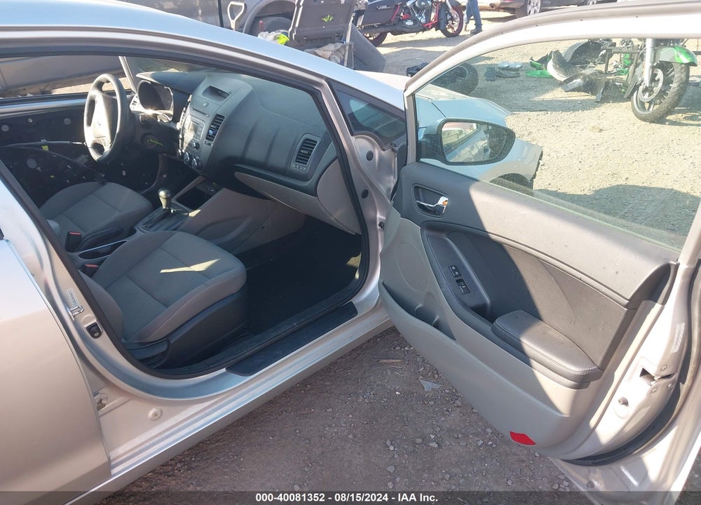 2015 KIA FORTE LX VIN: KNAFK4A68F5290592