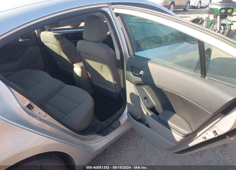 2015 KIA FORTE LX VIN: KNAFK4A68F5290592