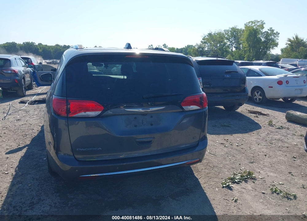 2018 CHRYSLER PACIFICA TOURING L VIN: 2C4RC1BG9JR275260