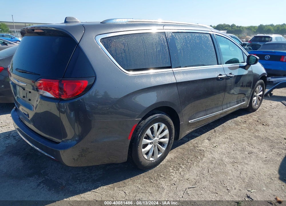 2018 CHRYSLER PACIFICA TOURING L VIN: 2C4RC1BG9JR275260