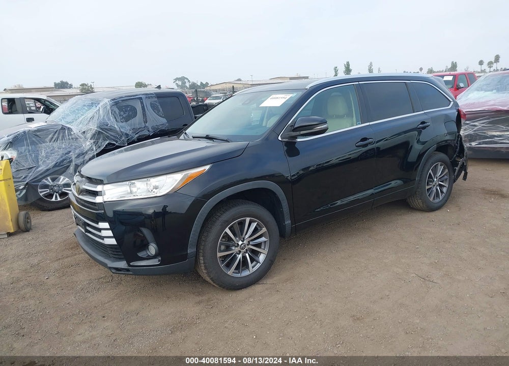 2017 TOYOTA HIGHLANDER XLE VIN: 5TDKZRFH3HS518533