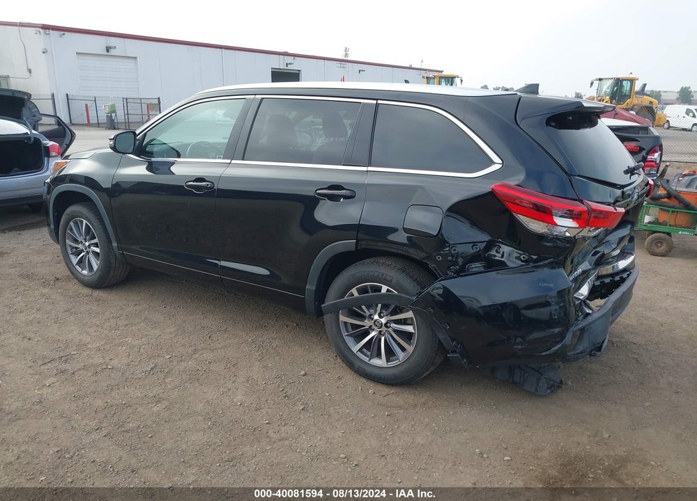 2017 TOYOTA HIGHLANDER XLE VIN: 5TDKZRFH3HS518533