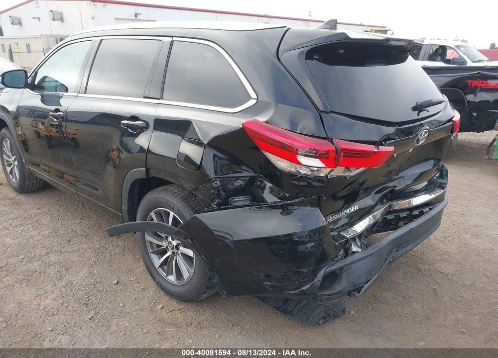 2017 TOYOTA HIGHLANDER XLE VIN: 5TDKZRFH3HS518533
