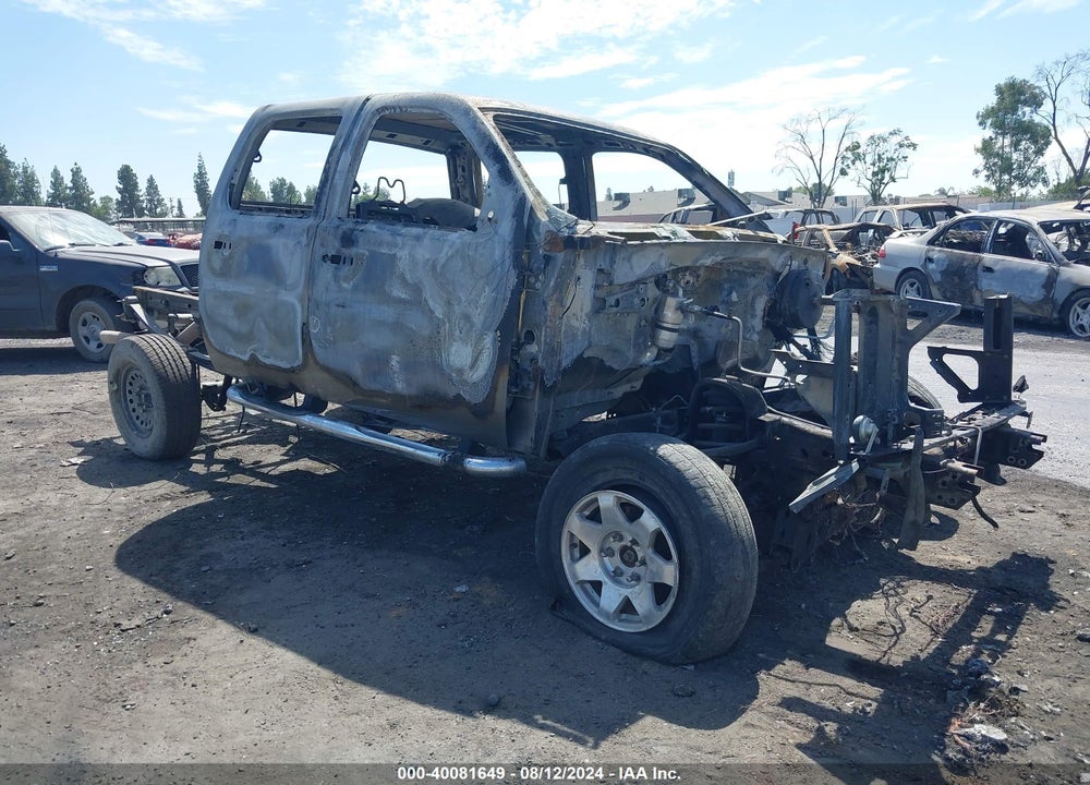 2013 CHEVROLET SILVERADO 1500 LT VIN: 3GCUKSE24DG155105
