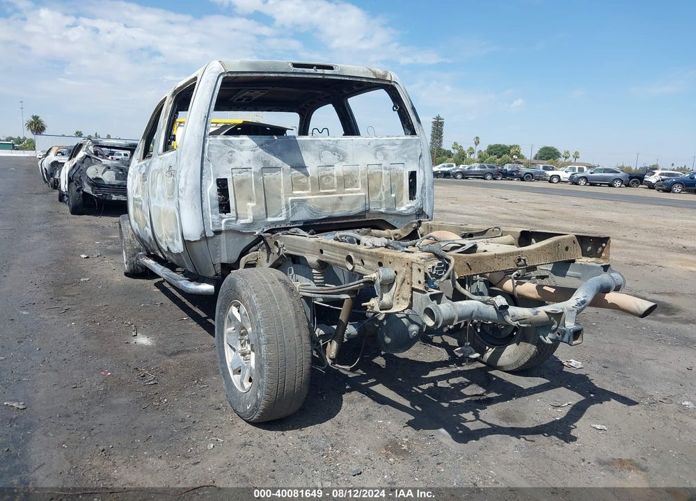 2013 CHEVROLET SILVERADO 1500 LT VIN: 3GCUKSE24DG155105