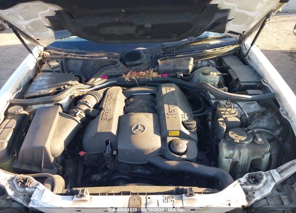 2000 MERCEDES-BENZ E 320 VIN: WDBJF65J5YB027345