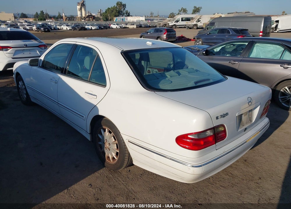 2000 MERCEDES-BENZ E 320 VIN: WDBJF65J5YB027345