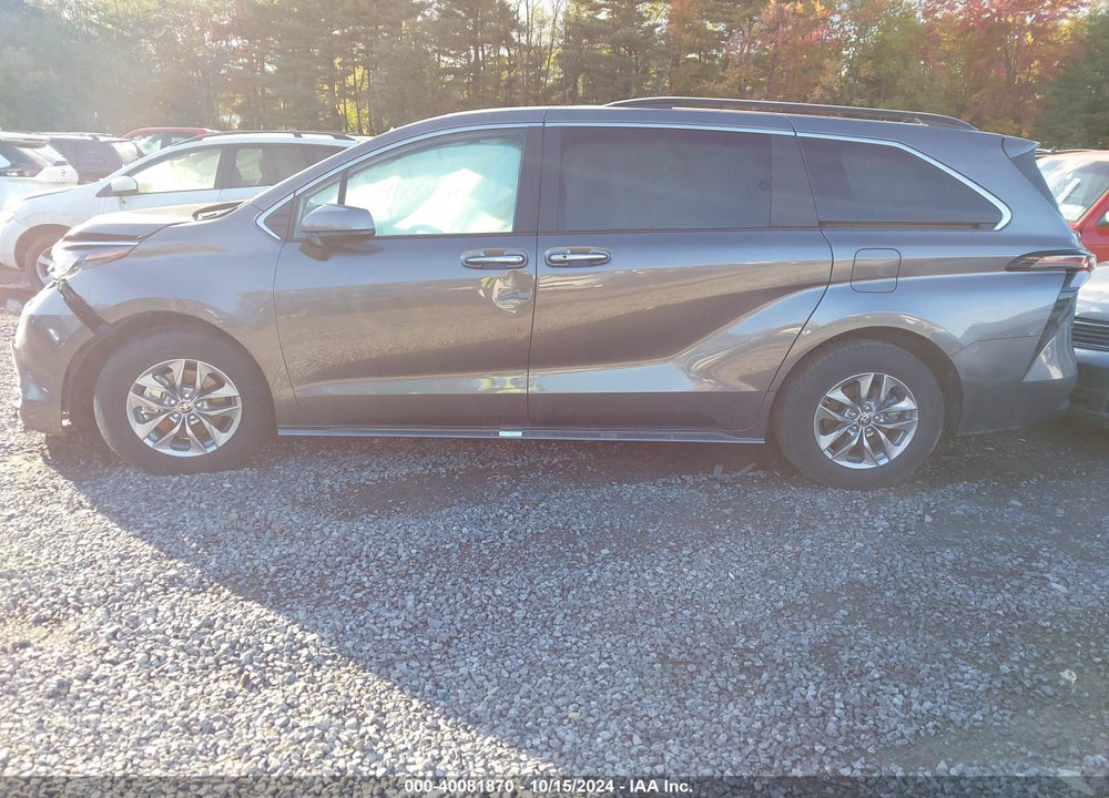 2024 TOYOTA SIENNA XLE VIN: 5TDJSKFC7RS113563